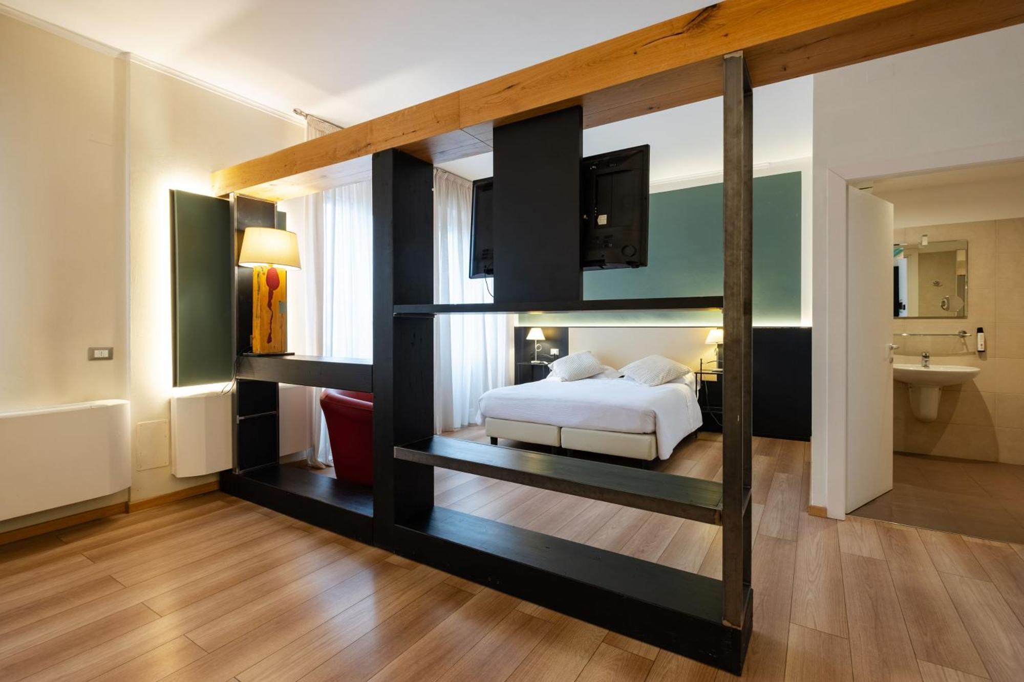 Italia Hotel 3*